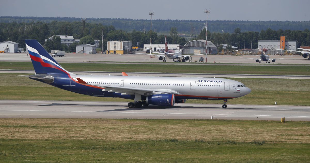 Санкції в дії: "Аерофлот" почне розбирати свої літаки через дефіцит запчастин