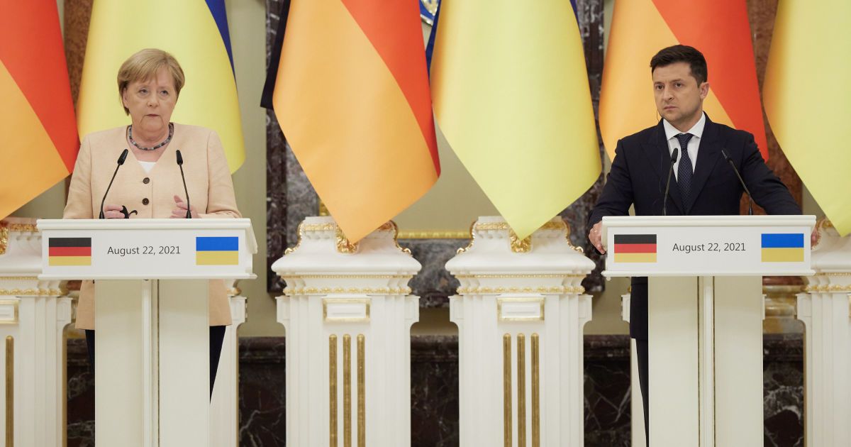 Російський газ та війна на Донбасі: про що Меркель у Києві розмовляла із Зеленським