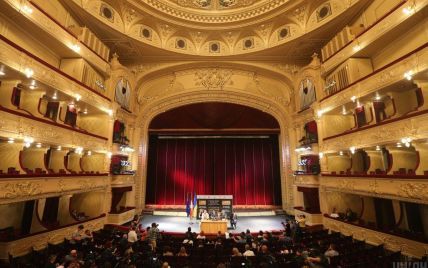 Новый карантинный сезон в опере: когда можно посетить спектакль и какие новые правила ввели
