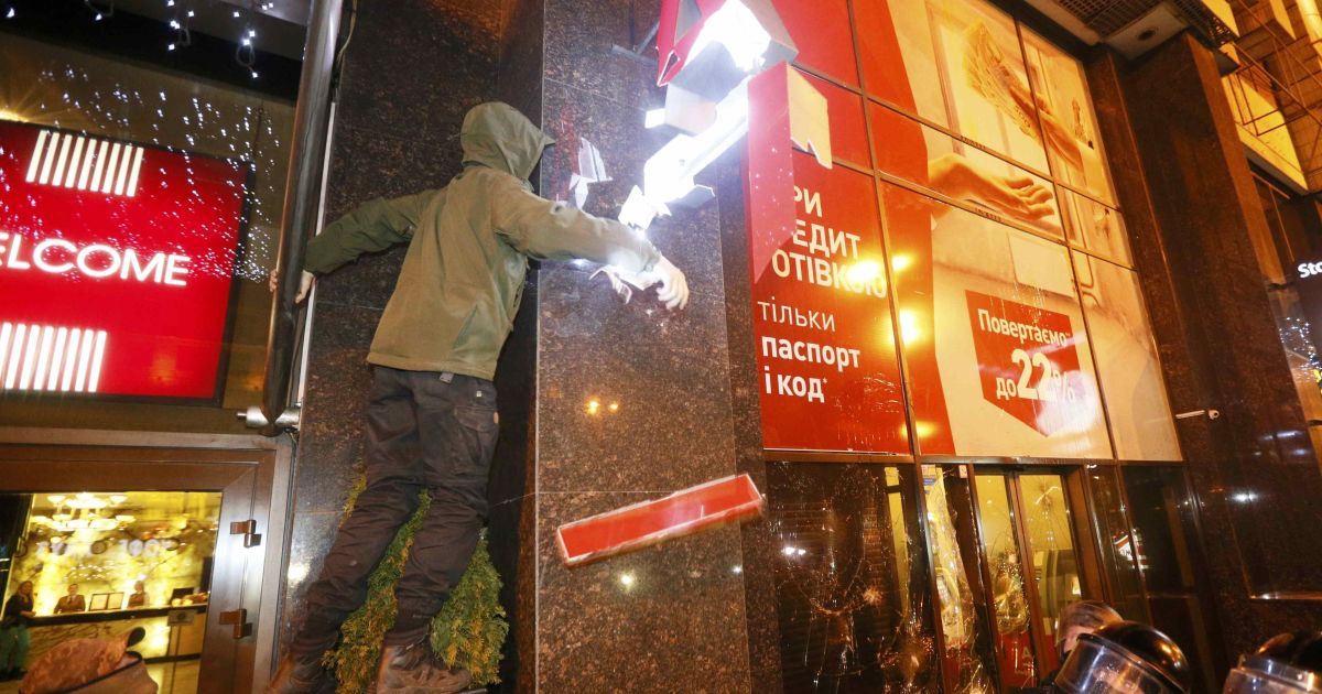 Сутички між націоналістами і правоохоронцями у Києві_3 / © Reuters