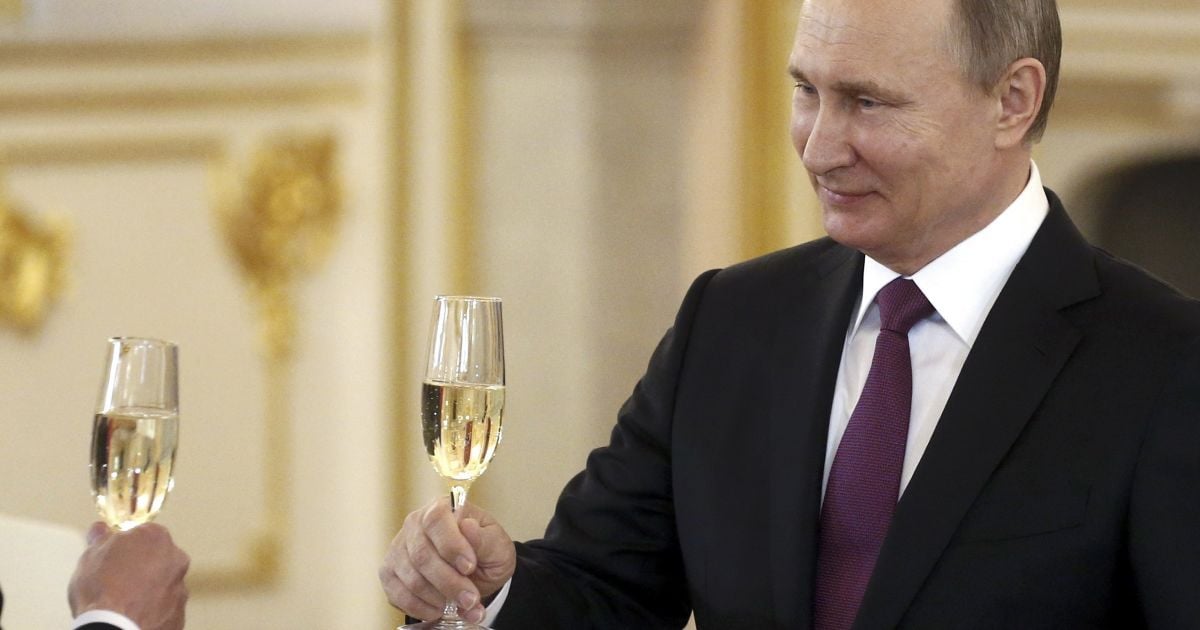 Рейтинг Путина достиг исторического максимума: в России показали результаты нового опроса