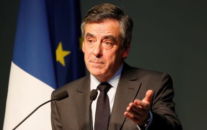 Фийон за две недели до выборов президента Франции опустился на 4 место - опрос