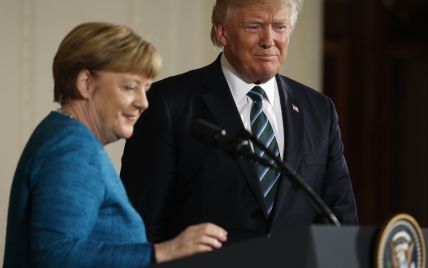 Трамп і Меркель обговорили врегулювання конфлікту в Україні