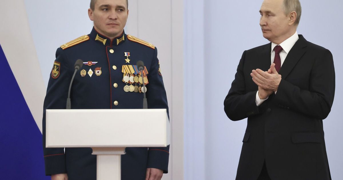 “Путінський режим зробив покидьками”: Арестович оцінив імовірність військового перевороту в Росії