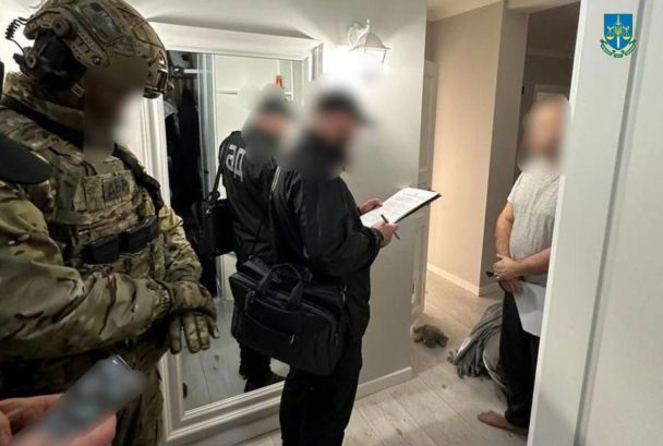 Працівники ДБР затримали колишнього високопосадовця ЗСУ