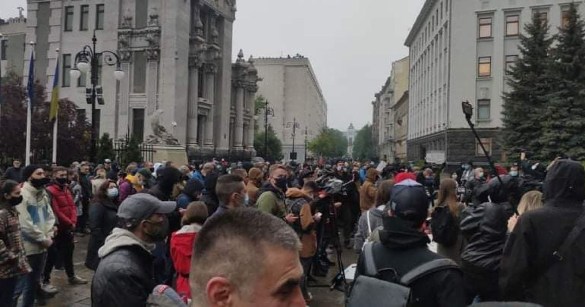 Акція протесту під Офісом президента з вимогою розслідувати вбивство Павла Шеремета / © фото: Наталя Нагорна