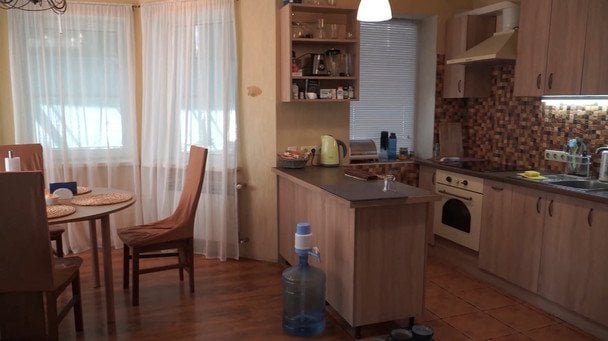 Будинок Катерини Тишкевич і Валентина Томусяка - кухня-вітальня