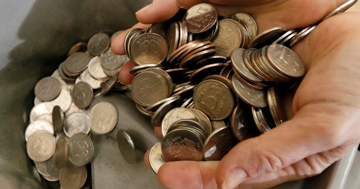 Путін підписав "закон", яким дозволять списувати борги кримчан перед українськими банками