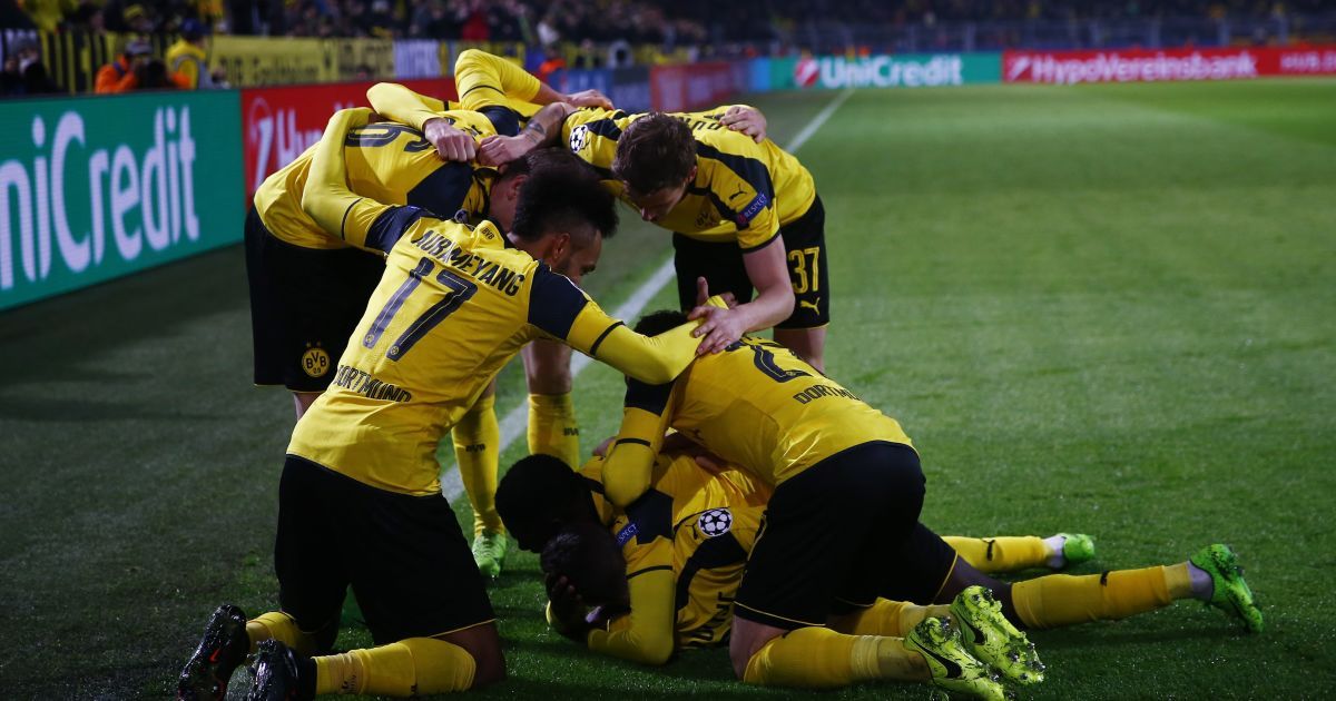 Хет-трик Обамеянга помог "Боруссии" прорваться в четвертьфинал Лиги чемпионов