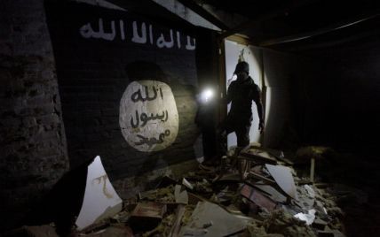 Боевики атаковали блок-пост и ресторан в Ираке: десятки погибших
