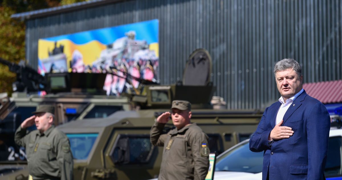 порошенко вручає нагороди віськовим на вінниччині _1 / © Сайт президента України