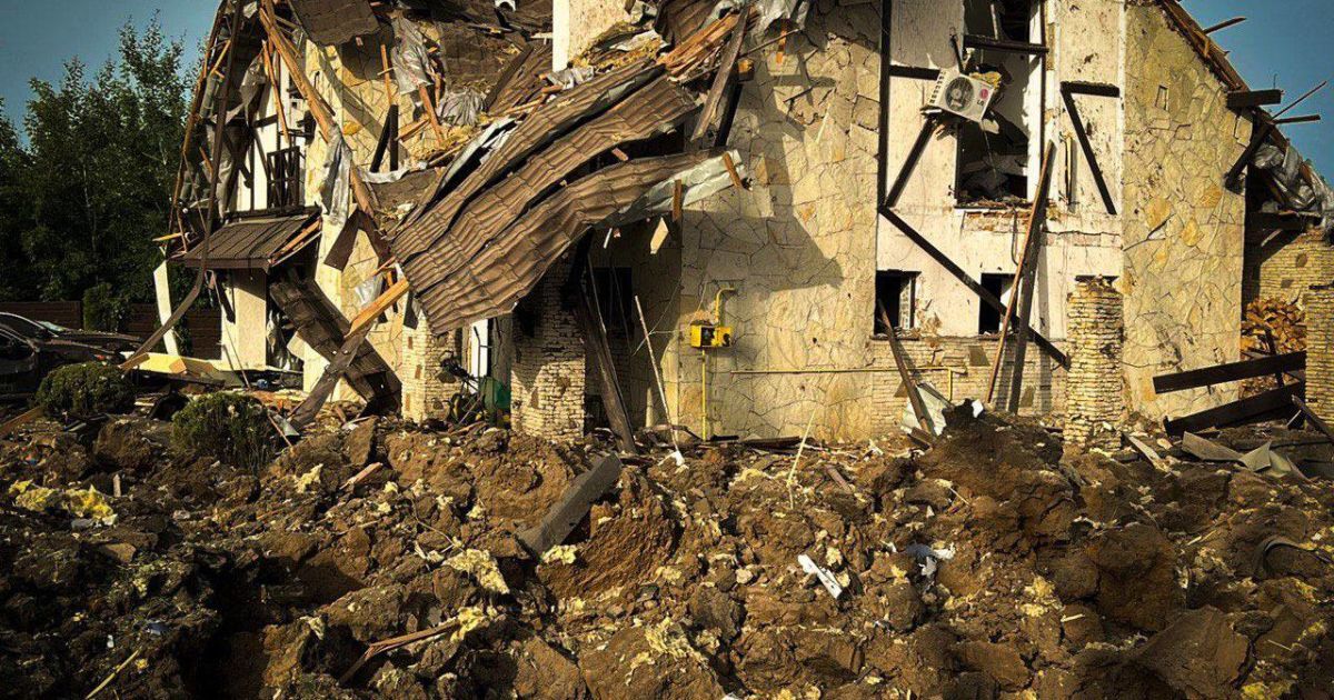 Окупанти вгатили ракетами по Київщині: влада показала наслідки (фото)