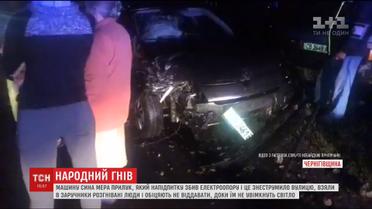 В Прилуках пьяный сын мэра сбил столб, обесточив целую улицу