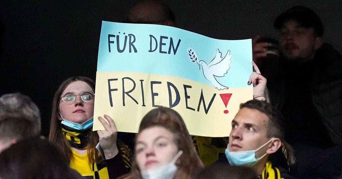 Уболівальники дортмундської "Боруссії"