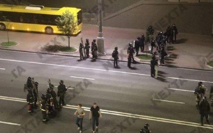 Силовики в Бресте открыли огонь по протестующих боевыми патронами