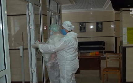 Як захищають медиків у лікарні Львова, де масово захворіли на коронавірус їхні колеги