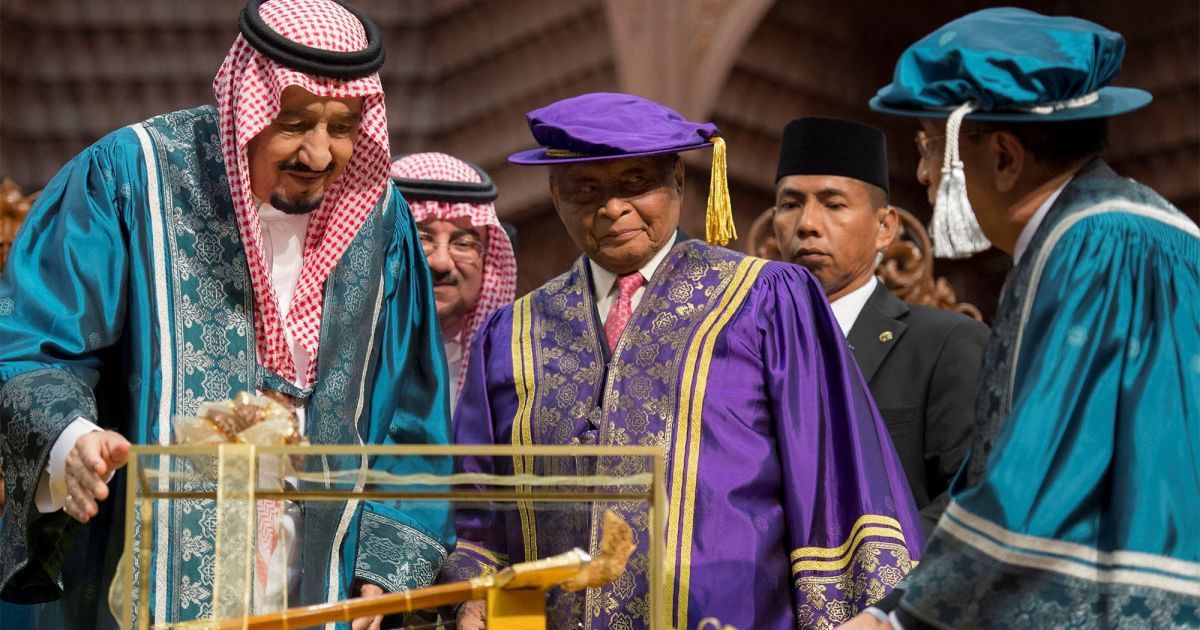 Перед визитом в Индонезию Салман наведался в Малайзию / © Reuters