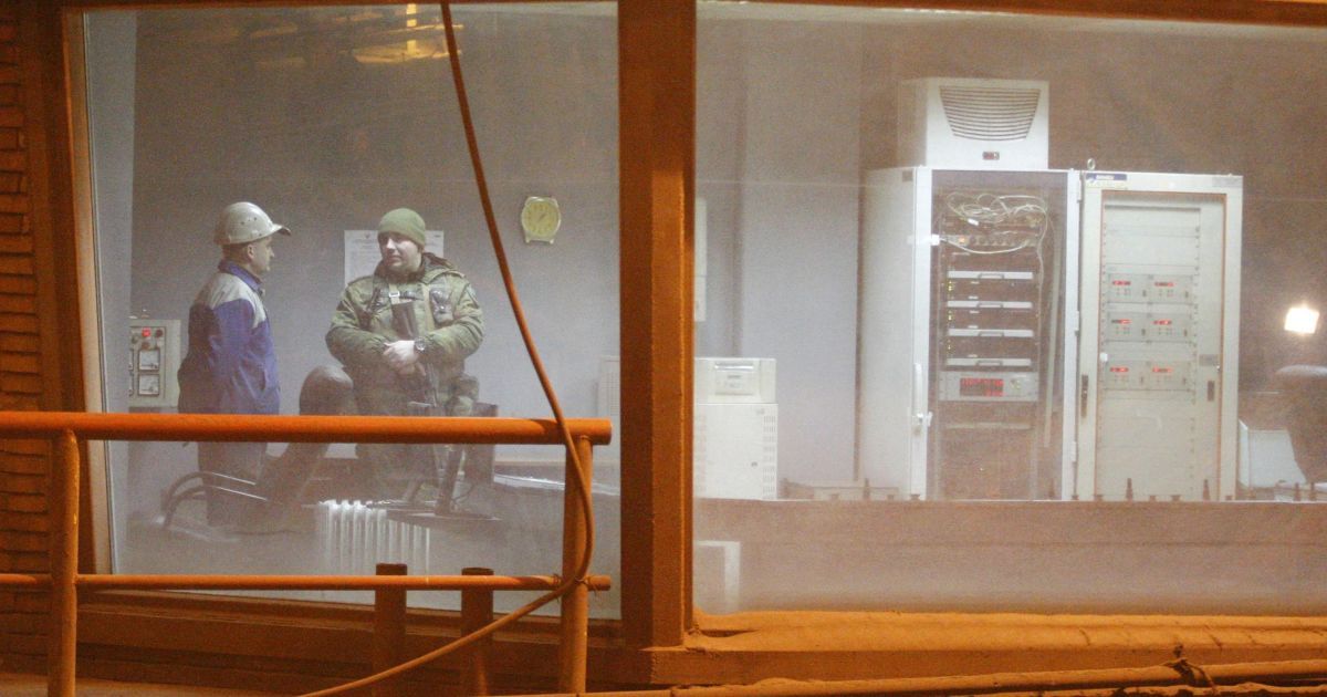 Украина прекращает контакты с "национализированными" боевиками заводами на Донбассе