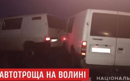 В столкновении двух микроавтобусов на Волыни погибли двое людей