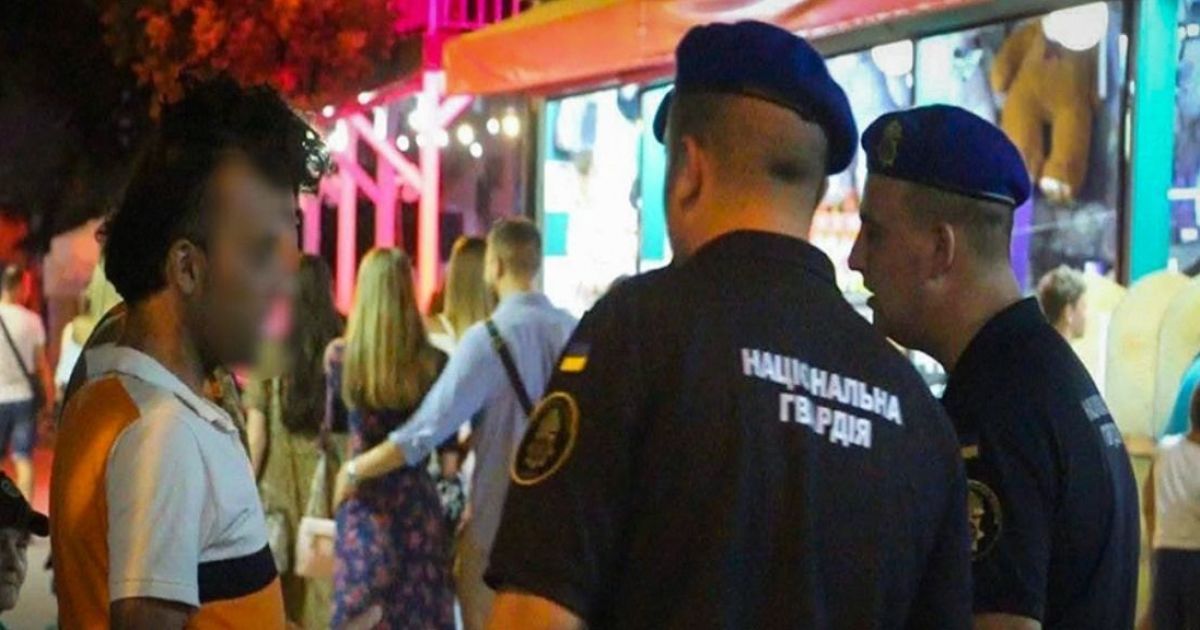 Затримують нелегалів: нацгвардійці та поліцейські працюють на вулицях Одеси