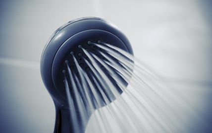 Насколько часто на самом деле нужно мыться? Эксперты назвали побочные эффекты ежедневного душа