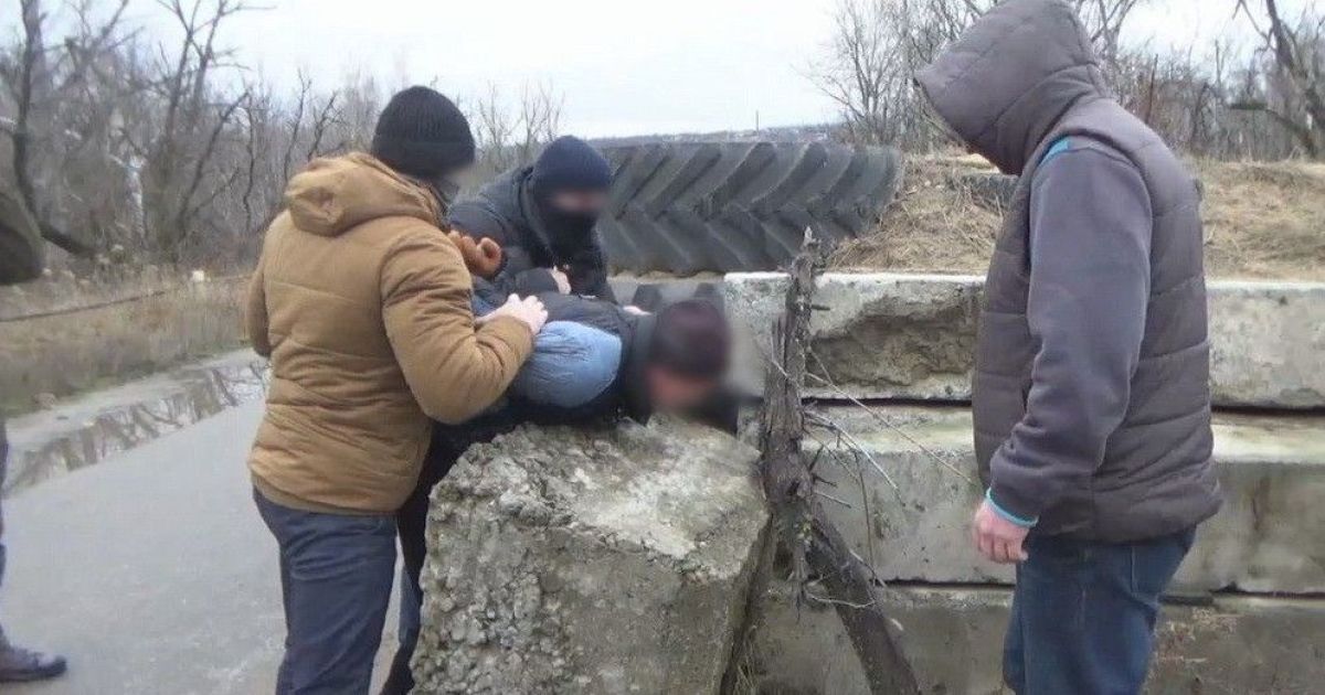 В зоне АТО на линии разграничении схватили информатора "МГБ ЛНР"