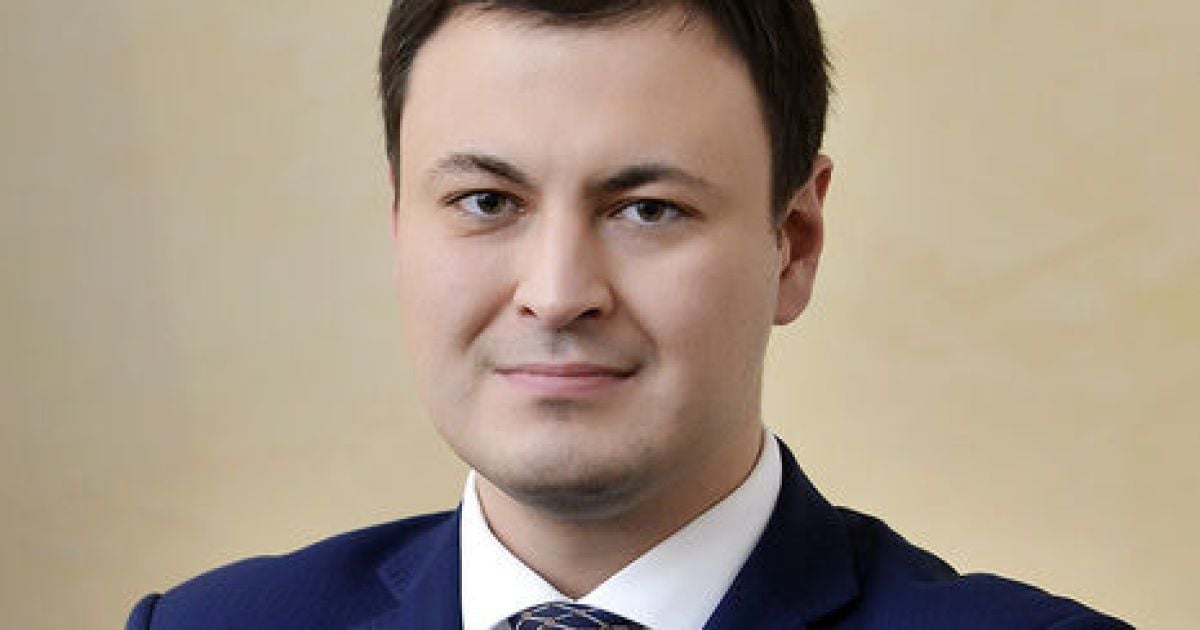 Адвокат Суркіса заявив, що Порошенко і Гонтарева повинні компенсувати збитки, а до держави Україна претензій немає