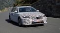 Skoda вывела на испытания обновленную версию Superb: появились первые фото