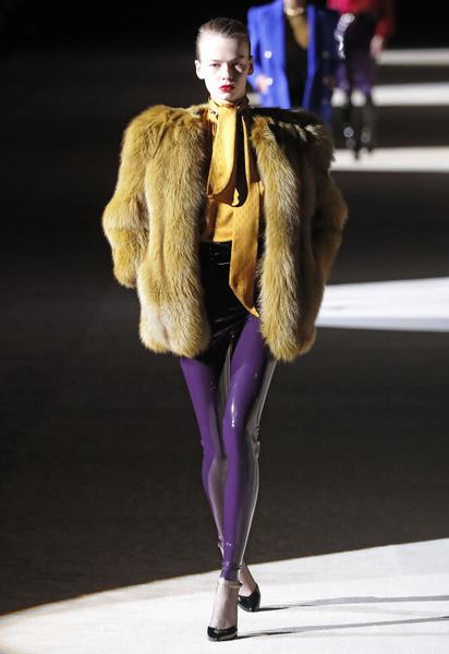 Коллекция Saint Laurent прет-а-порте сезона осень-зима 2020-2021 / © East News