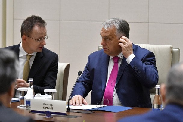 Орбан і Сіярто у цинічній манері відреагували на корупційний скандал в Україні: що сказали політики