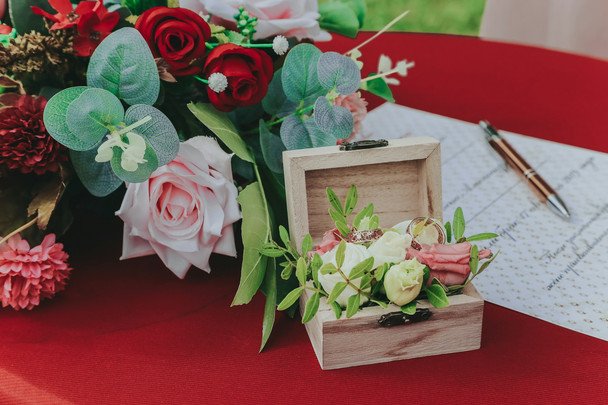 День ангела 28 квітня — душевні привітання в прозі / © unsplash.com