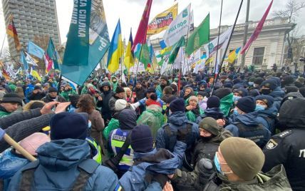 В Киеве предприниматели вышли на акцию протеста: видео