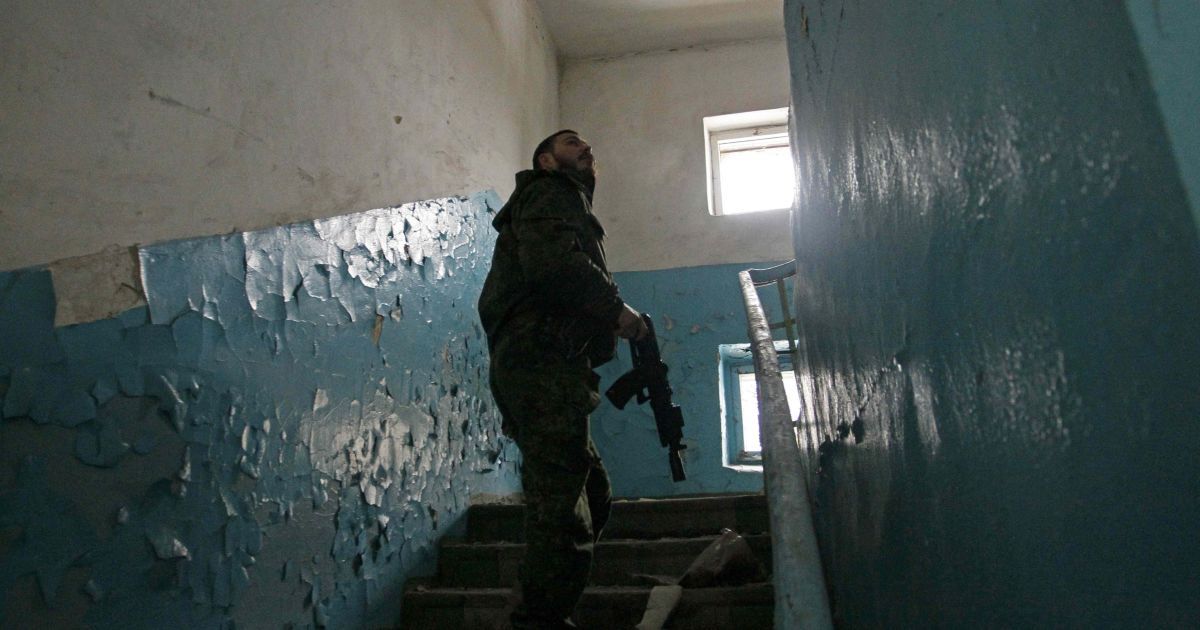 Обстрел Авдеевки и раненый украинский военный. Дайджест АТО