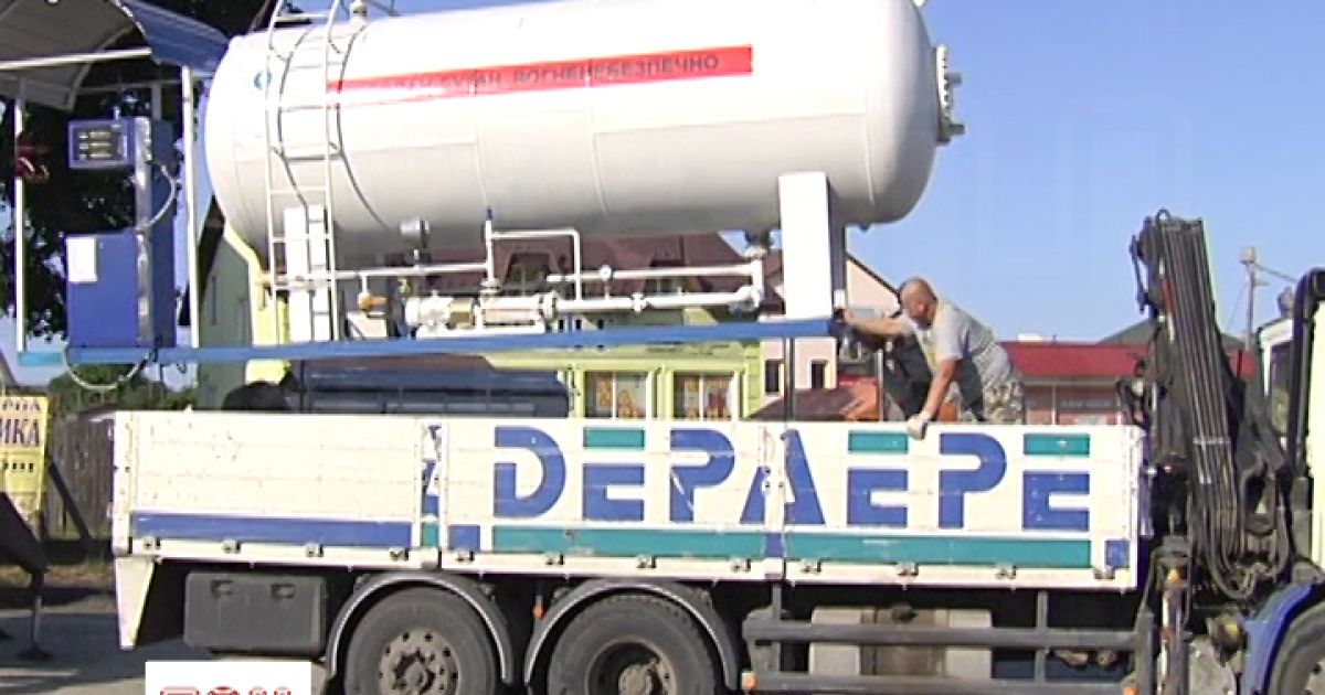 У Києві демонтували три газові заправки