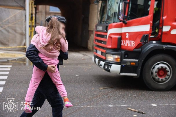 Рятувальники евакуювали усіх дітей до безпечних місць.  / © Управління ДСНС у Харківській області