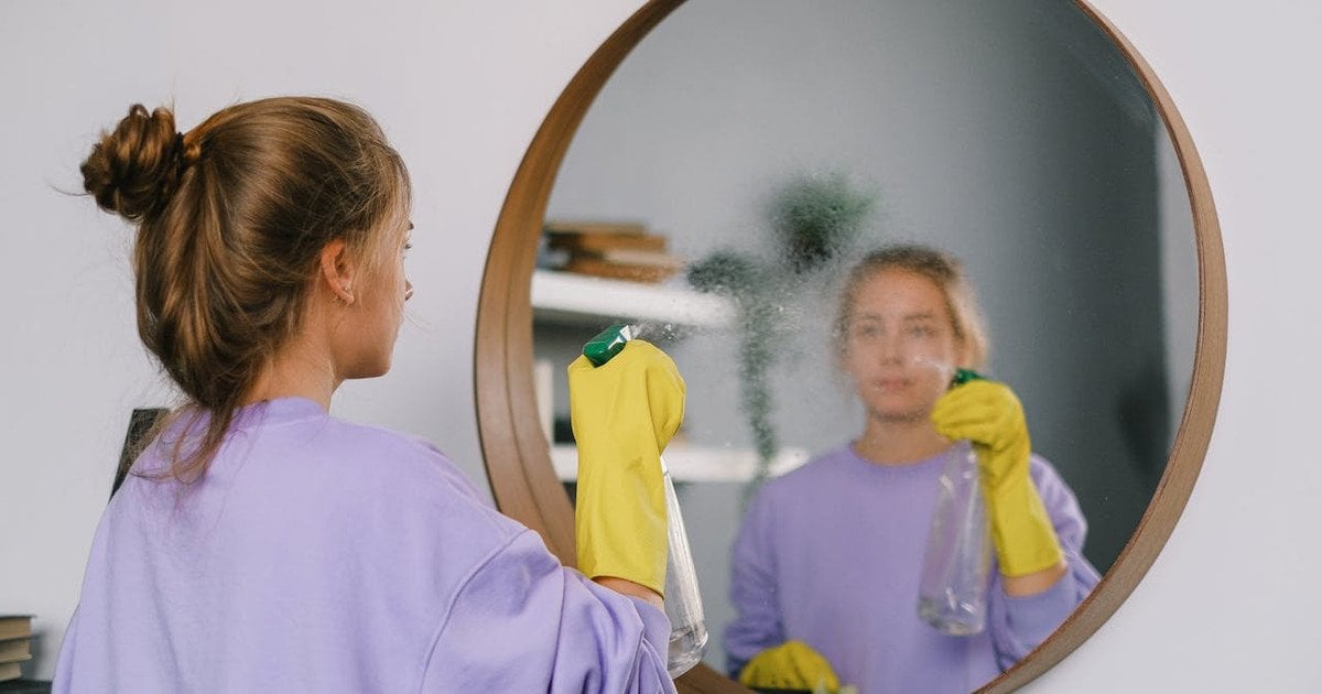 Як помити дзеркало без розводів