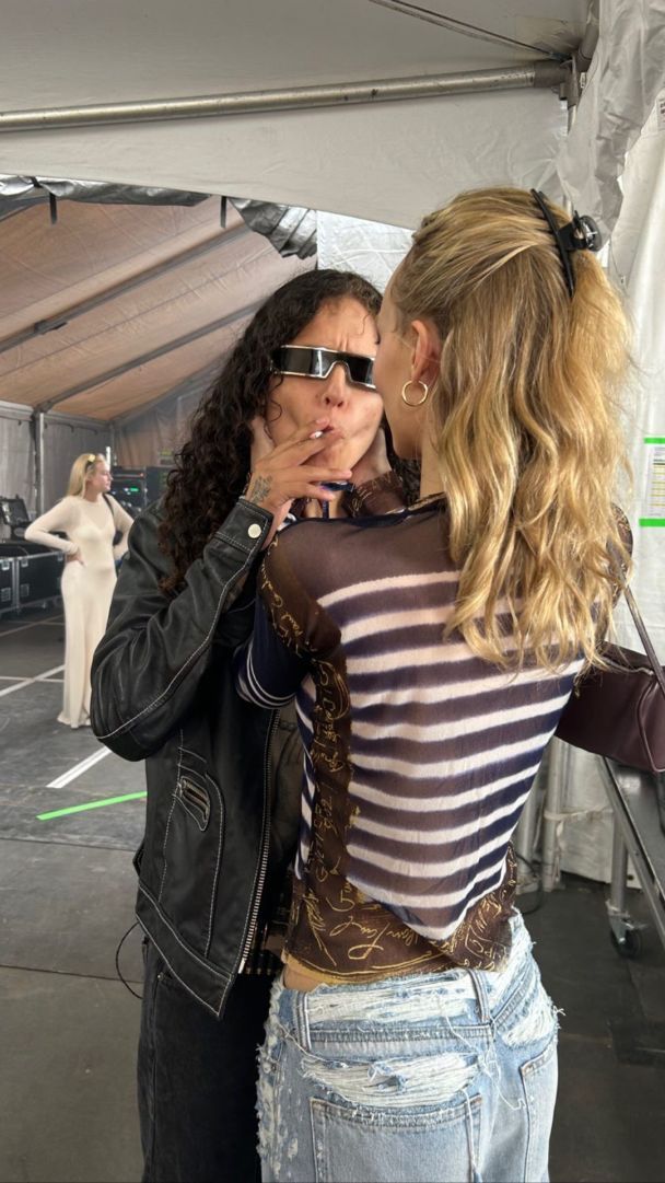 Лілі-Роуз Депп зі своєю дівчиною / © instagram.com/lilyrose_depp