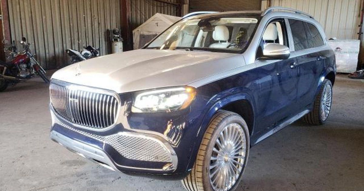 На популярному серед українців автомобільному аукціоні віддають Mercedes-Maybach в ідеальному стані: у чому причина
