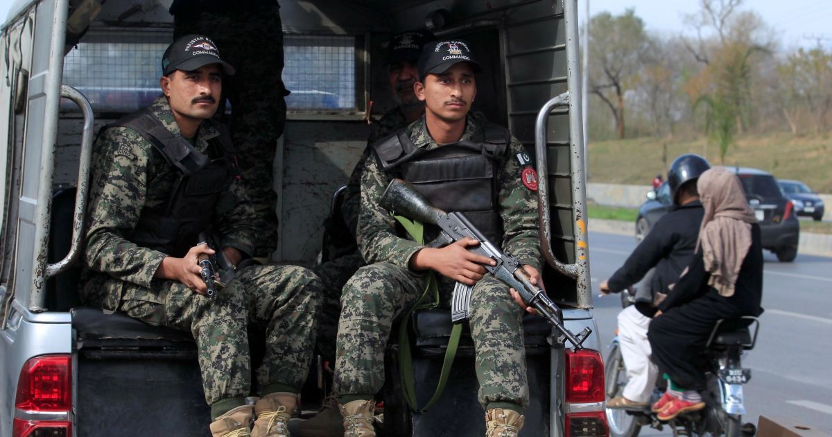 В пакистанском городке прогремел взрыв: десятки раненых