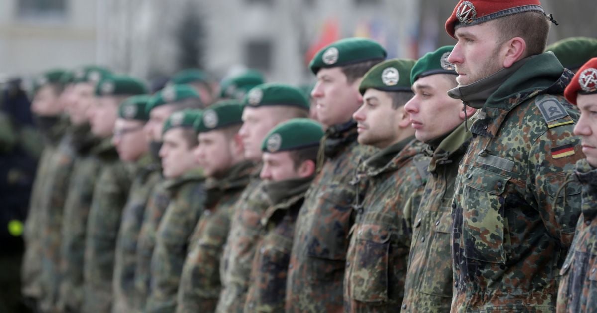 НАТО начинает перебрасывать свой батальон в Эстонию и вскоре испытает там истребители