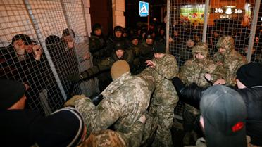 Нічні сутички блокадників з правоохоронцями в Києві_3 / © Reuters