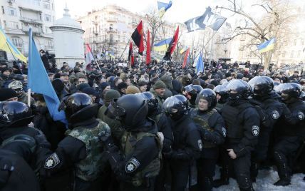 Протести в Києві: "блокувальники" мають намір встановити наметове містечко на Банковій