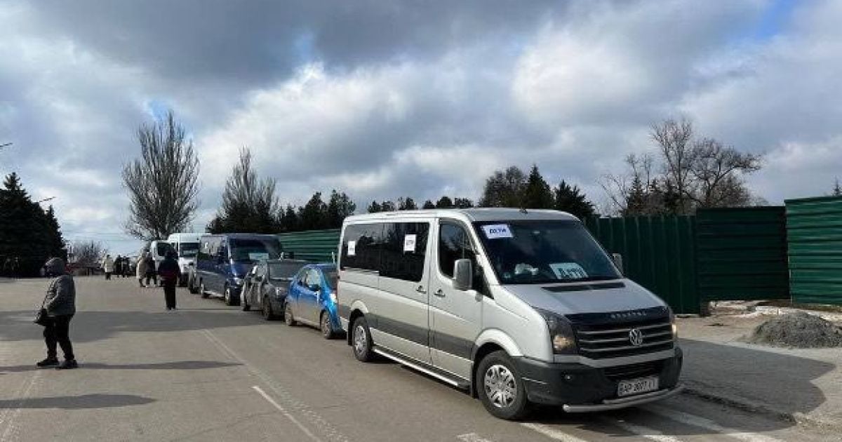 Перші автобуси з евакуйованими вирушили з Енергодара – заступник керівника ОП
