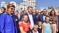 Інспектував лікарню в халаті й фотографувався з дітьми: як Порошенко вітав Вінницю з днем міста