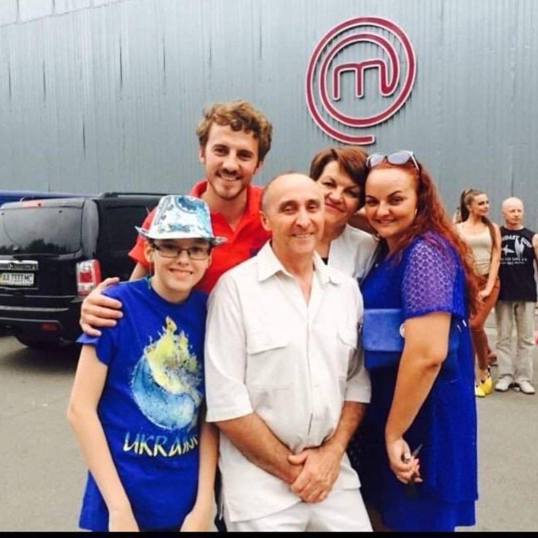 Євген Клопотенко з родиною на зніманнях шоу / © instagram.com/klopotenko