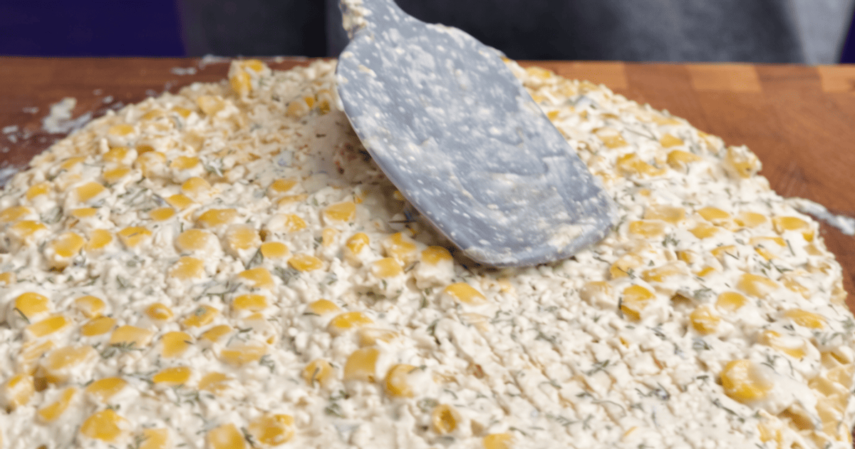 Вафельний торт із плавленим сиром і кукурудзою tiktok.com/@tsukatnatali