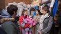 На территории центра расположены пункты выдачи продуктов питания, теплой одежды, постельного белья, средств гигиены