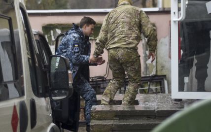 В Москве суд оставил захваченных возле Керченского пролива моряков под арестом