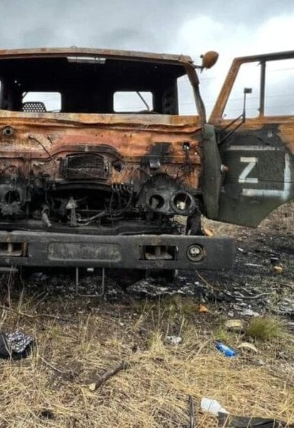 Знищена російська військова вантажівка