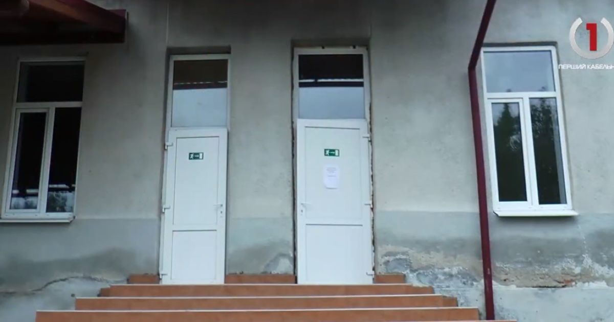 скриншот с видео "Первый кабельный"